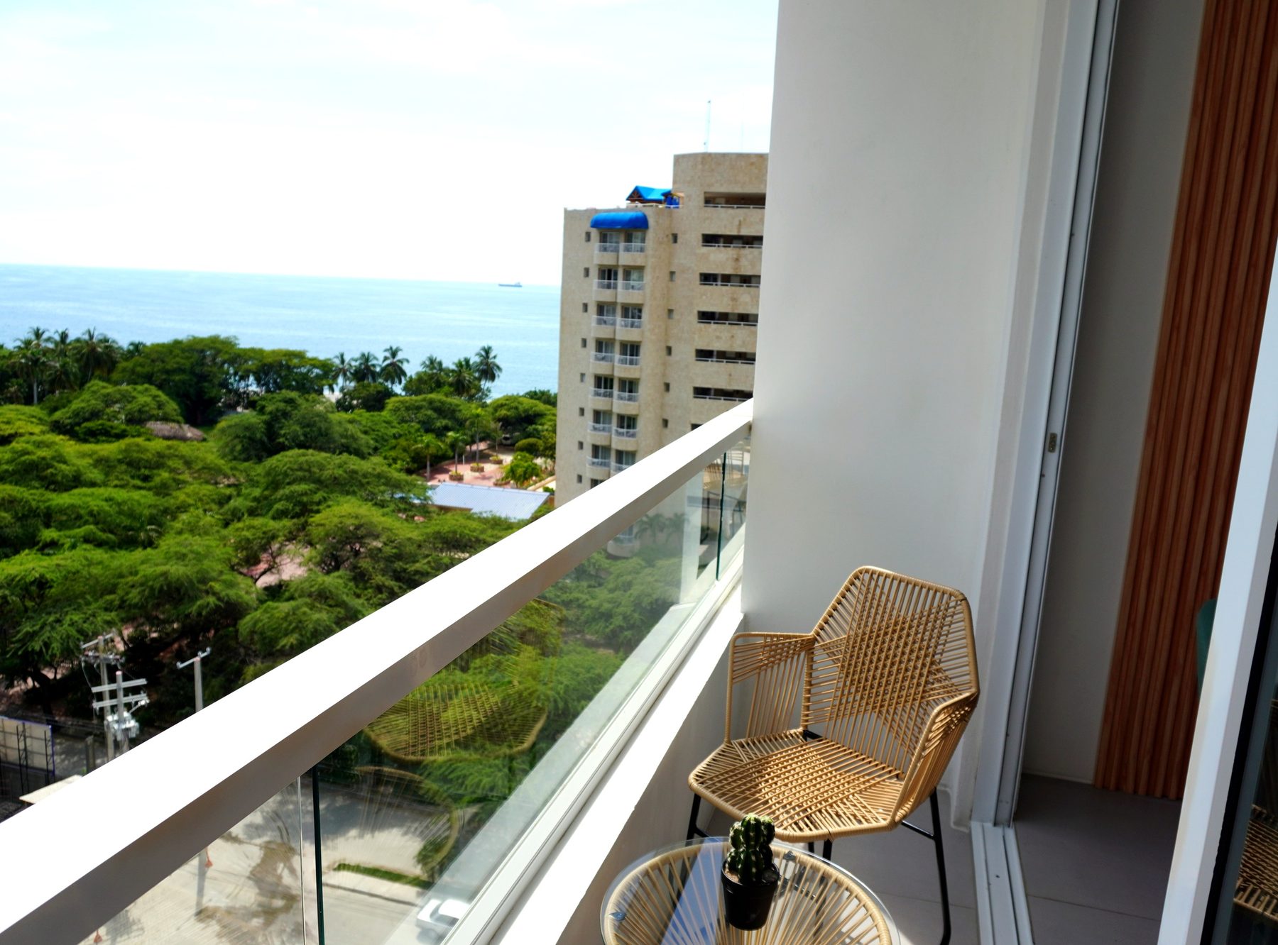Balcón privado con vista al Caribe